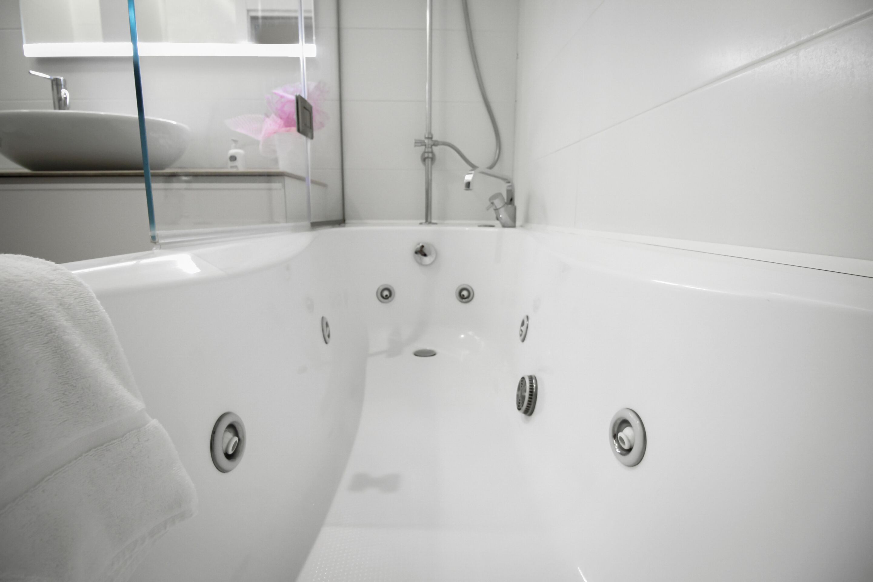 Deluxe-Apartment, mit Bad, Bergblick | Innen-Whirlpool