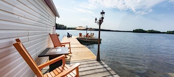 Charming cottage & bunkie on Long Lake near Bala! All-day Sun and Sunsets!