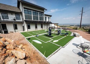 Property grounds - 2BR♥Mountain&Lake view♥Hot Tub+MiniGolf+Pool Table (Monument)