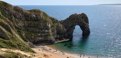 The Hide With Private Wood Fired Hot Tub. A truly romantic getaway on a Vineyard