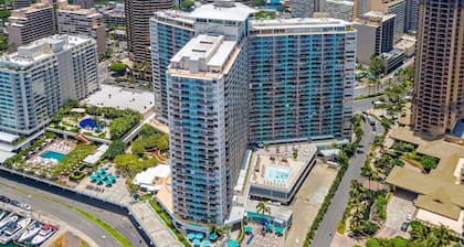 Luxury Ilikai Condo Awesome Sunset and Ocean Views NO RESORT FEES! FREE WIFI