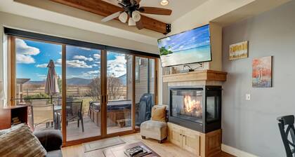 Newpark Townhome - Private Hot Tub - Private Garage