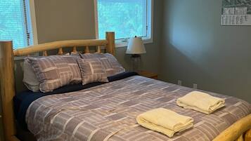 4 bedrooms, WiFi, bed sheets