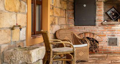 Stunning private villa for 11 guests with private pool, WIFI, TV, terrace and parking