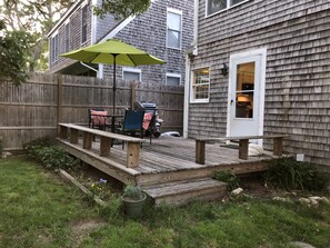 Property grounds - Cozy home in Edgartown near beach and downtown (Edgartown)