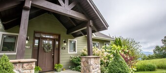 Expansive Cottage Atop Appalachian Ski Mountain