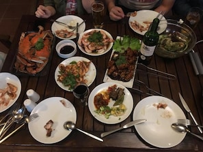 餐饮