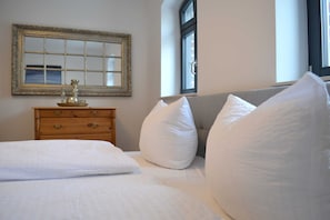 Unclassified image, 2 of 24, button