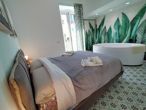 1 chambre, fer et planche à repasser, lit parapluie, Wi-Fi gratuit
