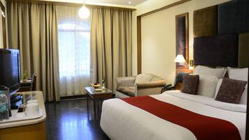 Minibar, coffres-forts dans les chambres, bureau, chambres insonorisées