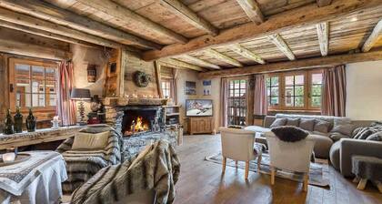 Authentic chalet with jacuzzi, sauna and parking for 12 people