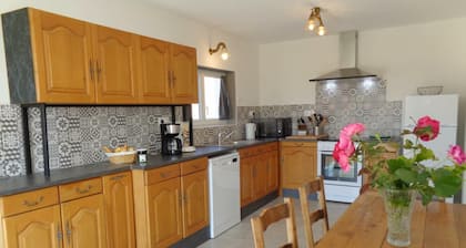 Gßte cosy avec cheminée, animaux acceptés et grande terrasse