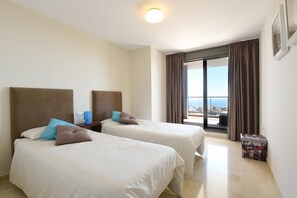 2 slaapkamers, een strijkplank/strijkijzer, gratis wifi, beddengoed