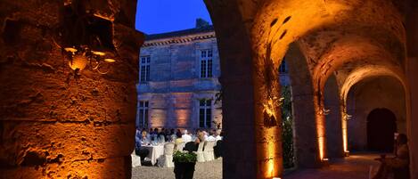 Espace banquet en plein air