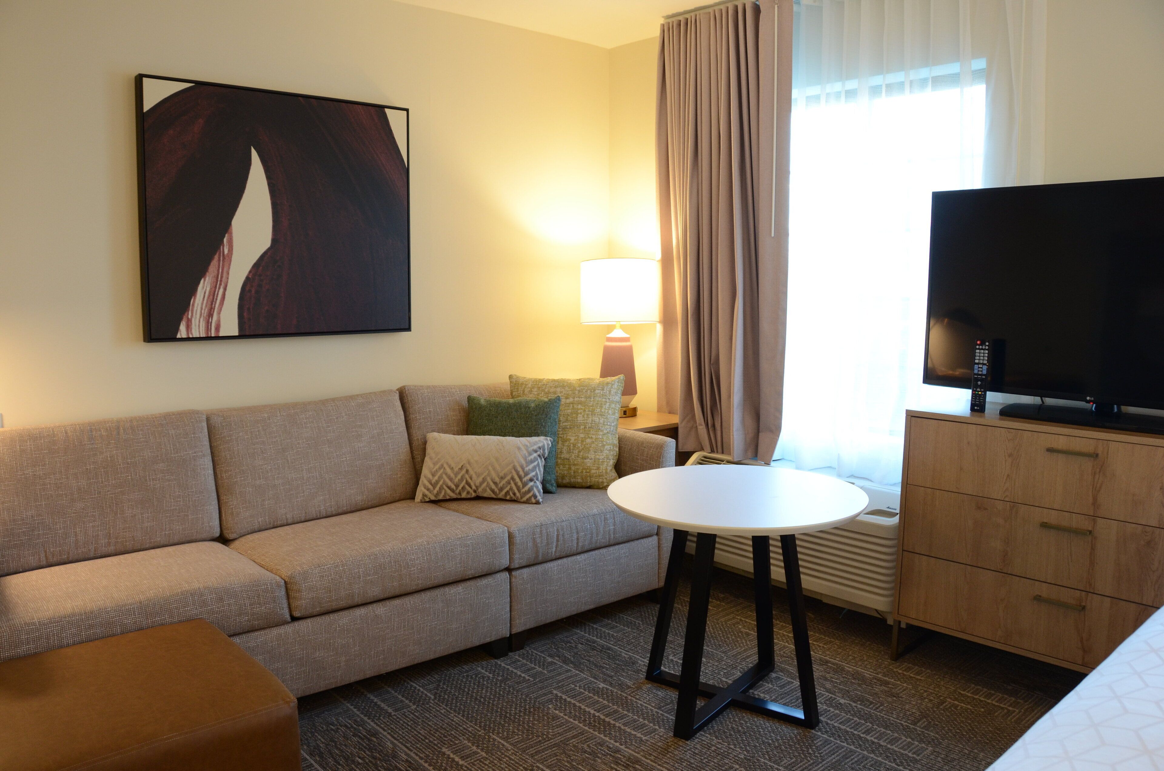 suite, 1 bedroom, kitchen (walk in shower) | 1 bedroom, desk, free cots/infant beds, free wifi