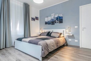 2 habitaciones, tabla de planchar con plancha y wifi gratis 