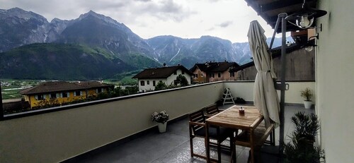 Appartement pour enfants "Le Quattro Stagioni" près du lac avec vue sur montagne