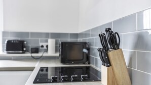Apartment, Private Bathroom (Lemon Suite) | 1 bedroom - Central Apartments by Sasco (Blackpool)