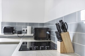 Apartment, Private Bathroom (Lemon Suite) | 1 bedroom - Central Apartments by Sasco (Blackpool)