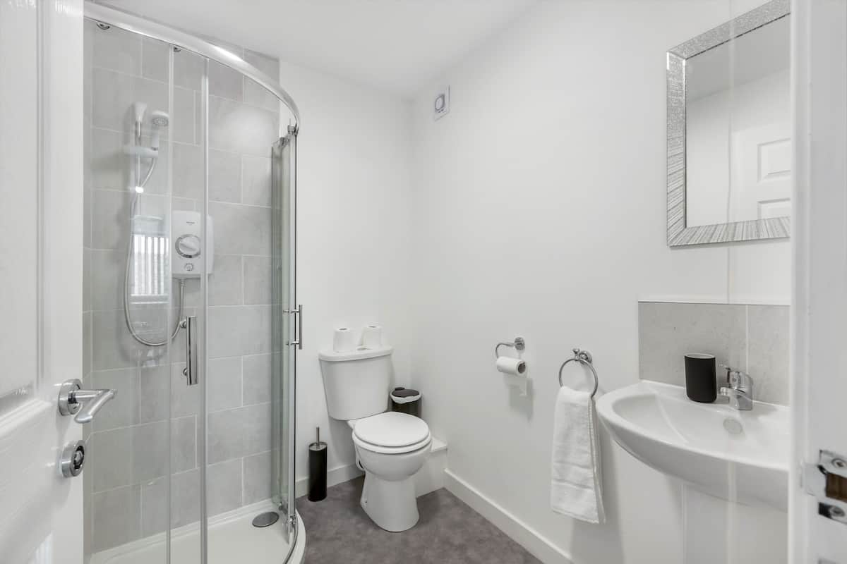 Apartment, Private Bathroom (Lemon Suite) | Bathroom