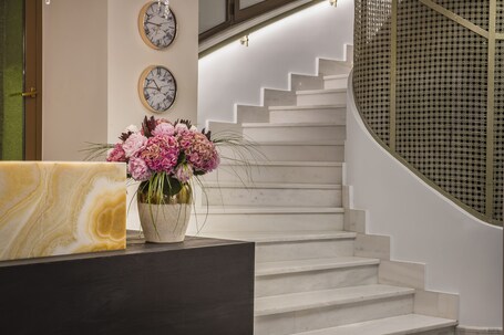 Royalty Hotel Athens - Image 5