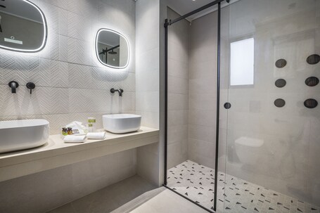 Royalty Hotel Athens - Image 22