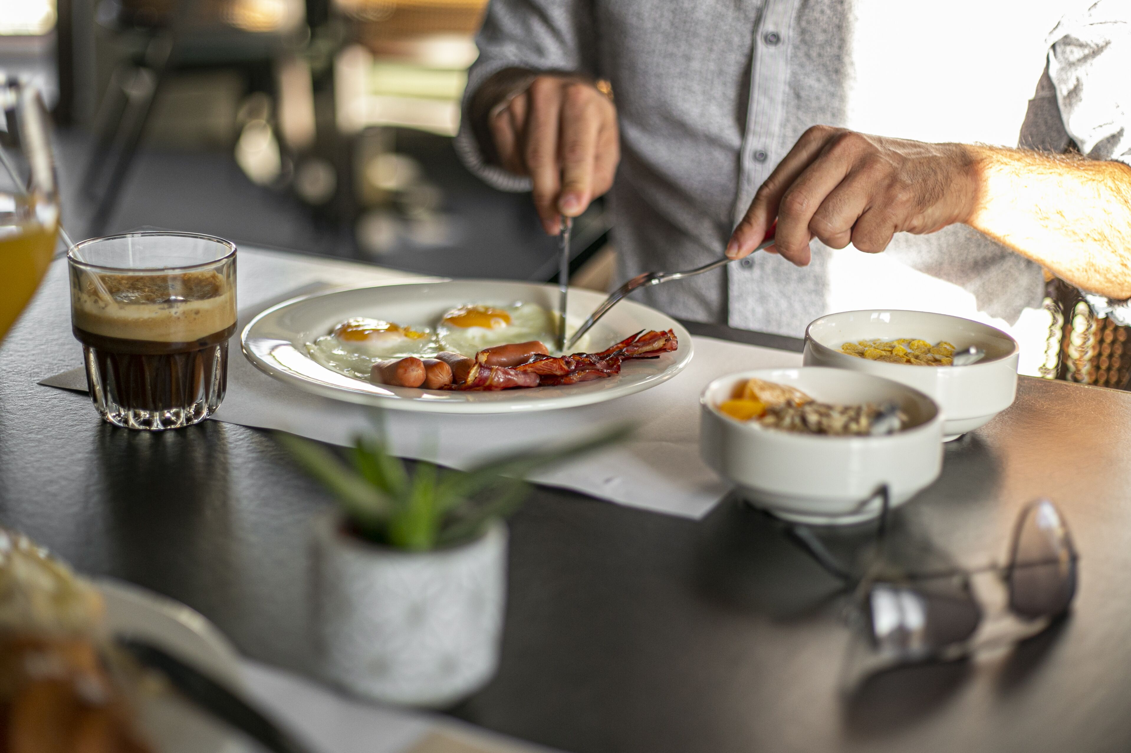 daily buffet breakfast (eur 15 per person)