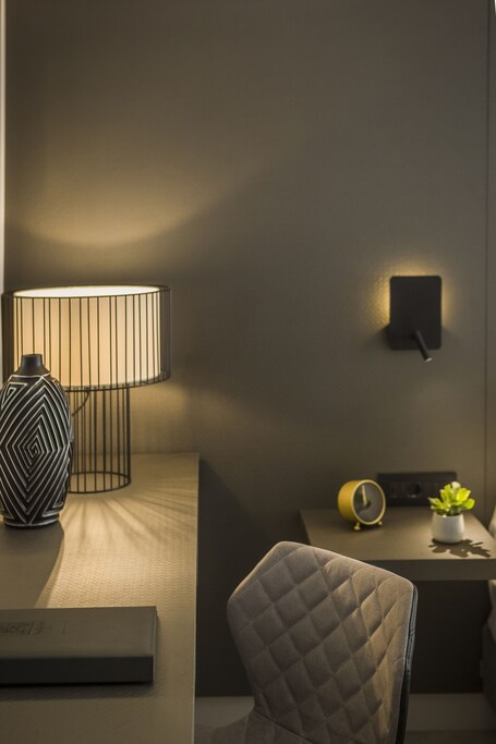 Royalty Hotel Athens - Image 40