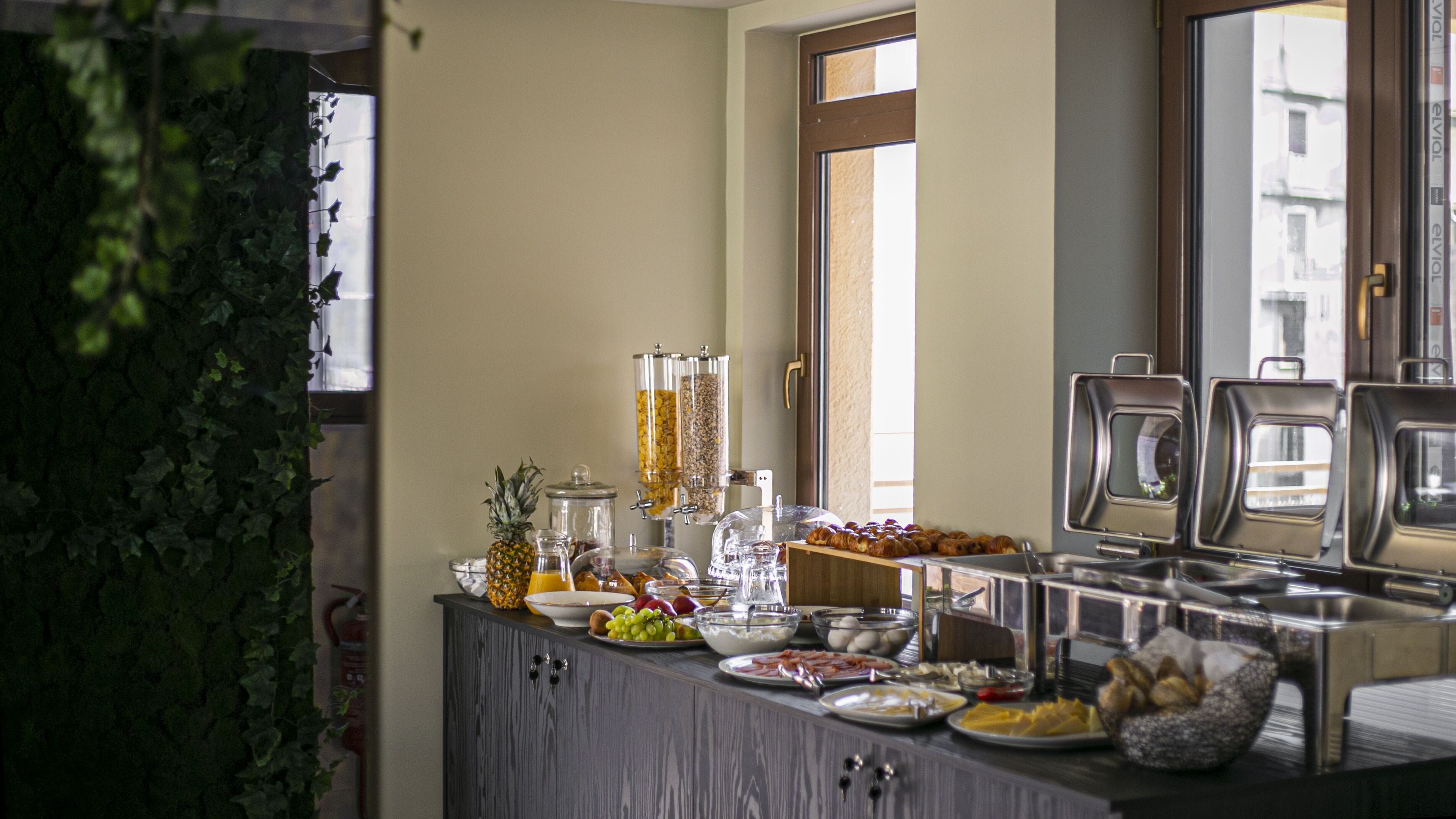daily buffet breakfast (eur 15 per person)