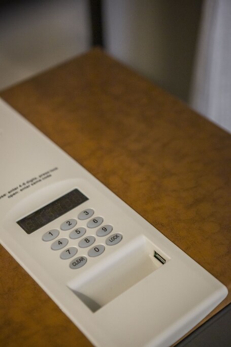 Royalty Hotel Athens - Image 10