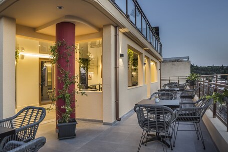 Royalty Hotel Athens - Image 29
