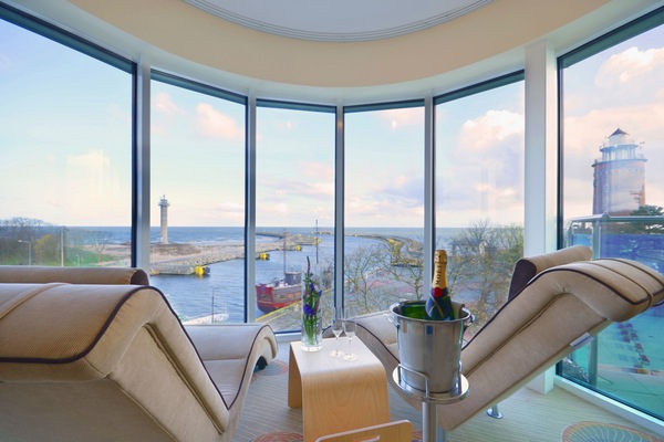 Apartamento luxo | Cofres nos quartos, escrivaninha, roupa de cama