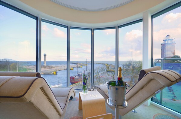 Deluxe-Apartment | Zimmersafe, Schreibtisch, Bettwäsche