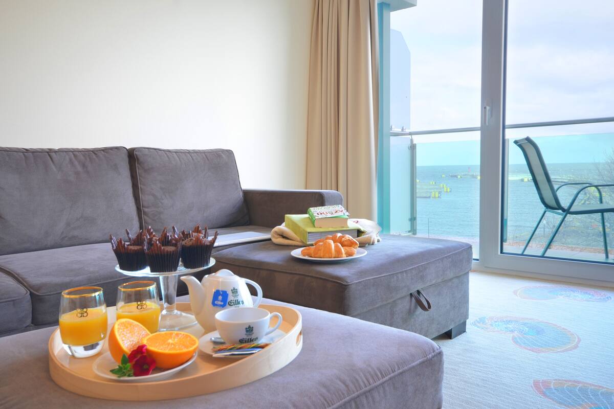Comfort-Apartment, Balkon, Meerblick | Wohnbereich