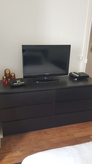 1 chambre, fer et planche à repasser, Wi-Fi, draps fournis