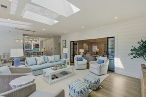 Smart TV, DVD player, table tennis, books