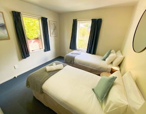2 habitaciones, ropa de cama de alta calidad y escritorio