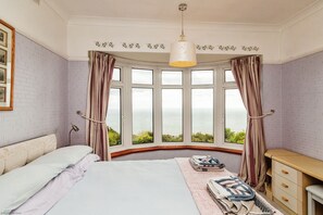 3 Schlafzimmer, Bügeleisen/Bügelbrett, WLAN, Bettwäsche