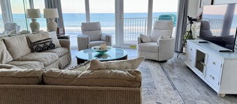 WEEKLY DISCOUNTS! DIRECT BEACH ACCESS! NO DRIVE BEACH! FULL KITCHEN! POOL! 