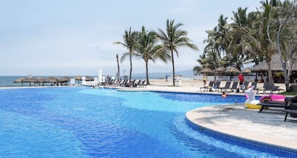 Departamento DE LUJO en Hotel Dreams Villamagna FRENTE AL MAR y Piscinas,Terraz