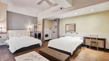 Double Double Deluxe (2 Pax, 2 Queen Beds, Adults Only, No Smoking)