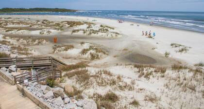 Ocean view Villas in Cherry Grove, Gated, Ground unit J1 in perfect location