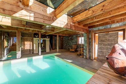 18-person luxury chalet
