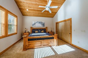 5 bedrooms, iron/ironing board, free WiFi, bed sheets