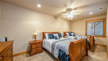 5 bedrooms, iron/ironing board, free WiFi, bed sheets
