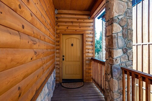 Sierra Pines Villa | Deck | Jetted Tub | Game Rm