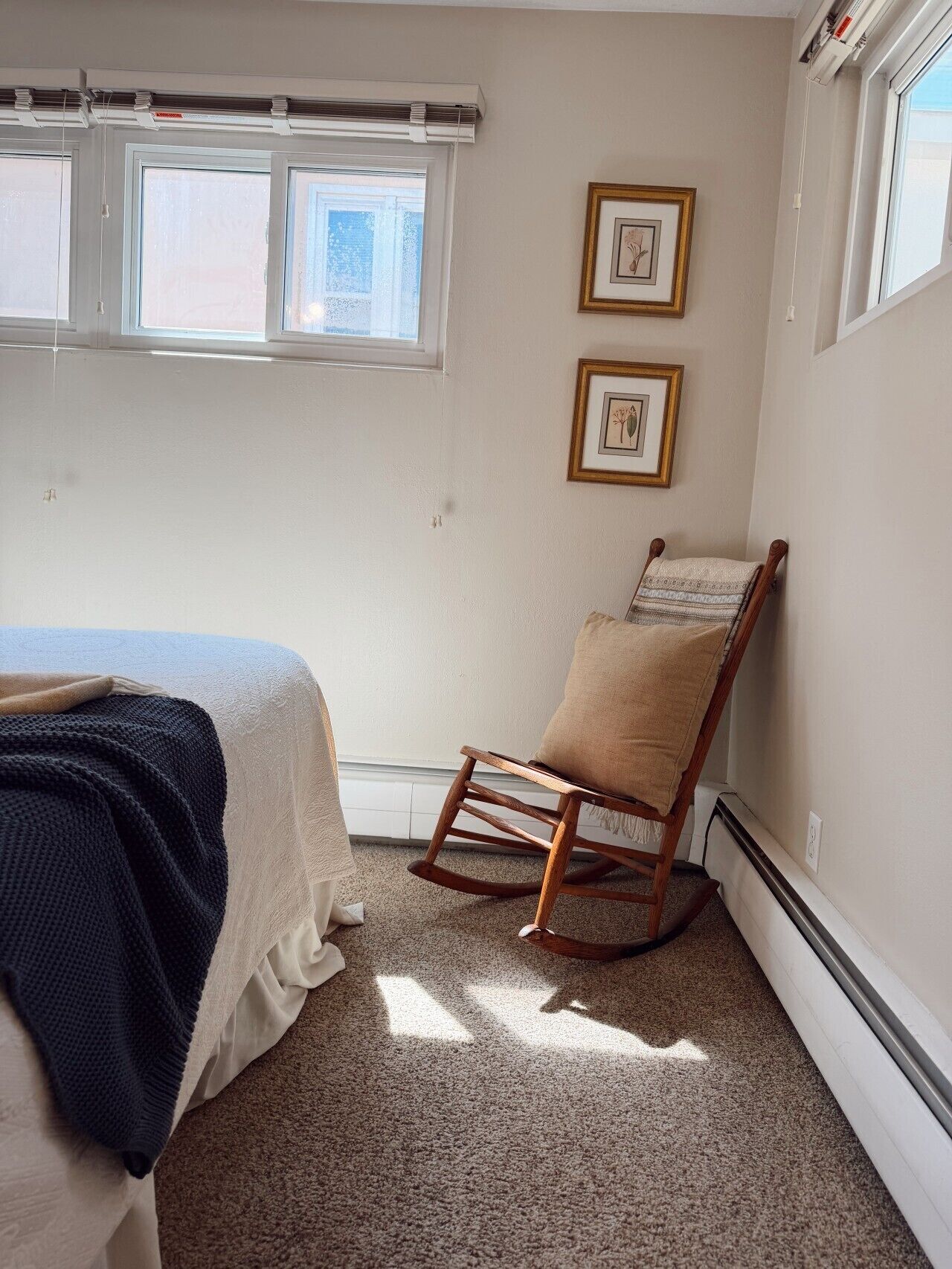 4 bedrooms, desk, iron/ironing board, travel crib