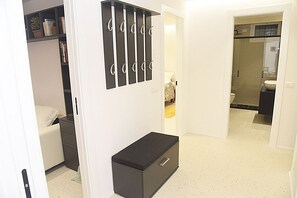 2 habitaciones, tabla de planchar con plancha y acceso a internet