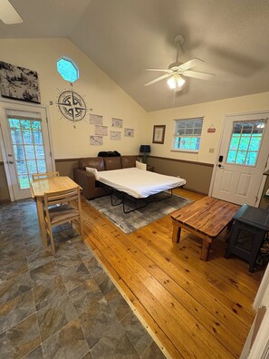 1 soverom, wi-fi (inkludert) og sengetøy