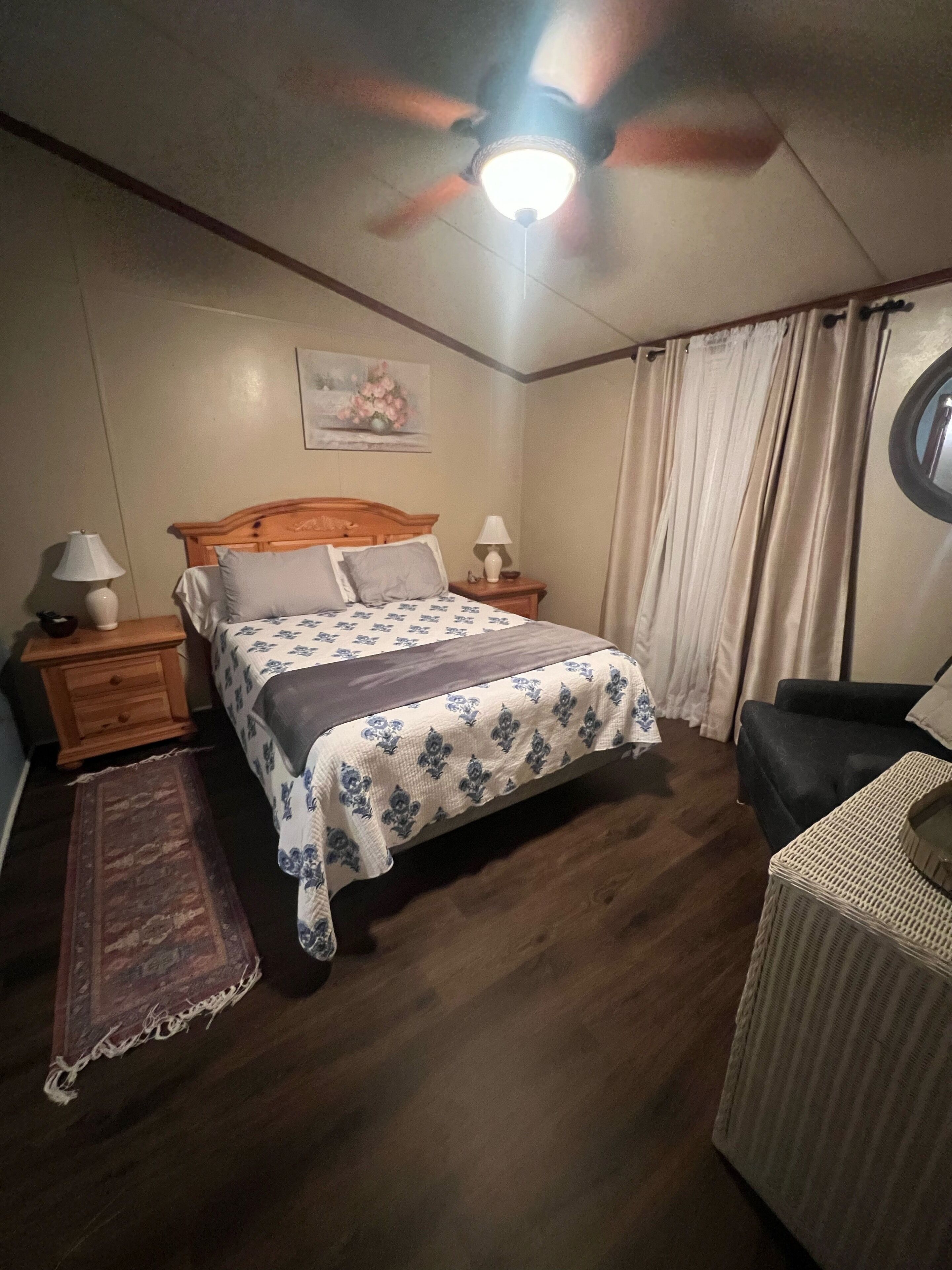 3 chambres, fer et planche à repasser, Wi-Fi gratuit, draps fournis